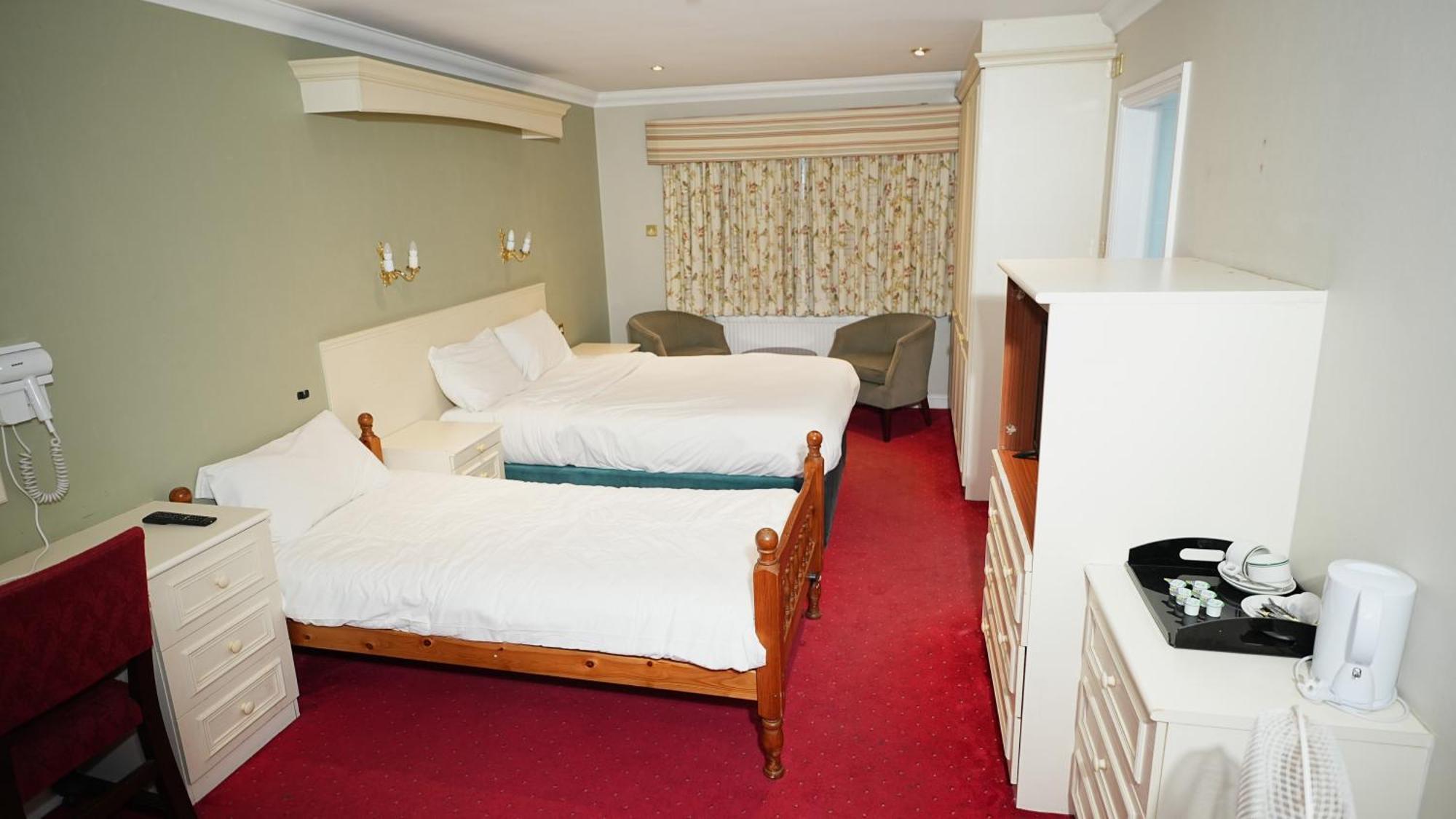 Consort Hotel Rotherham Exterior foto